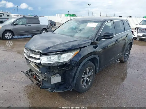 5TDZARFH1JS041838 2018 TOYOTA HIGHLANDER - Image 2