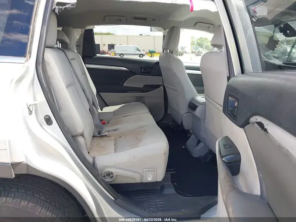5TDZARFH1KS045258 2019 TOYOTA HIGHLANDER - Image 8
