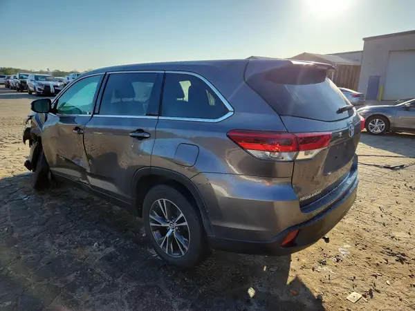 5TDZARFH1KS045504 2019 TOYOTA HIGHLANDER - Image 2