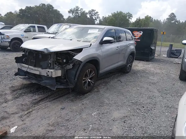 5TDZARFH1KS047589 2019 TOYOTA HIGHLANDER - Image 2