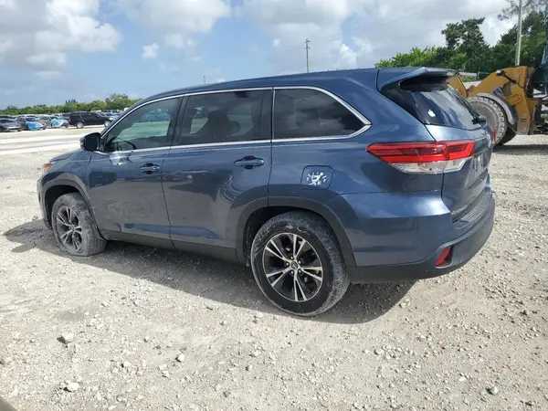 5TDZARFH1KS049388 2019 TOYOTA HIGHLANDER - Image 2