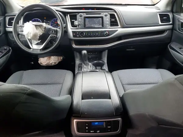 5TDZARFH1KS049942 2019 TOYOTA HIGHLANDER - Image 8