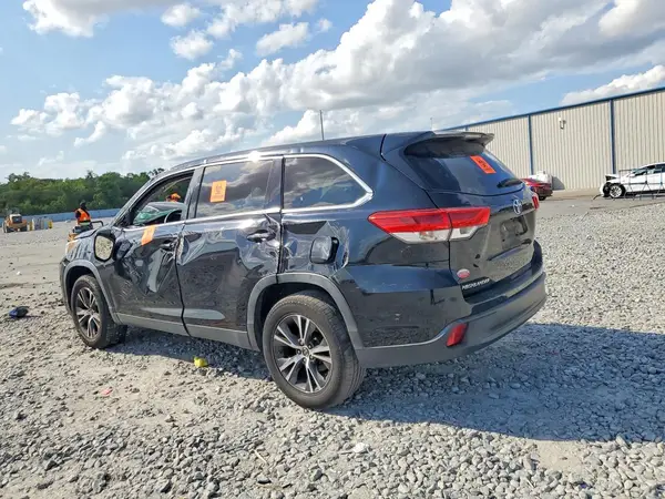 5TDZARFH1KS050072 2019 TOYOTA HIGHLANDER - Image 2