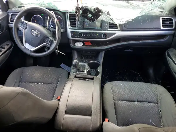 5TDZARFH1KS050072 2019 TOYOTA HIGHLANDER - Image 8