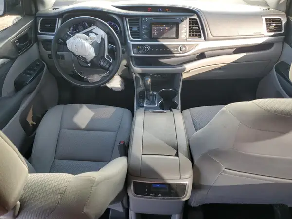 5TDZARFH1KS050735 2019 TOYOTA HIGHLANDER - Image 8