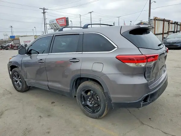 5TDZARFH1KS052033 2019 TOYOTA HIGHLANDER - Image 2