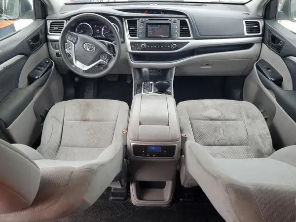 5TDZARFH1KS052212 2019 TOYOTA HIGHLANDER - Image 8