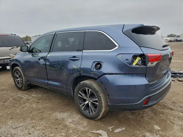 5TDZARFH1KS053151 2019 TOYOTA HIGHLANDER - Image 2
