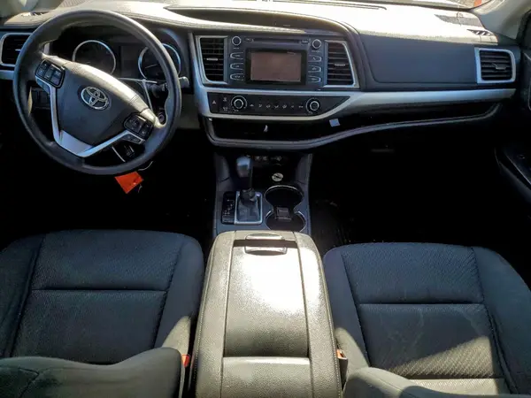 5TDZARFH1KS053926 2019 TOYOTA HIGHLANDER - Image 8