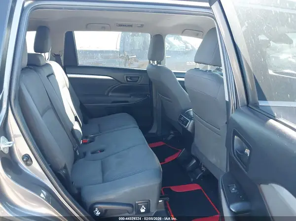 5TDZARFH1KS054557 2019 TOYOTA HIGHLANDER - Image 8