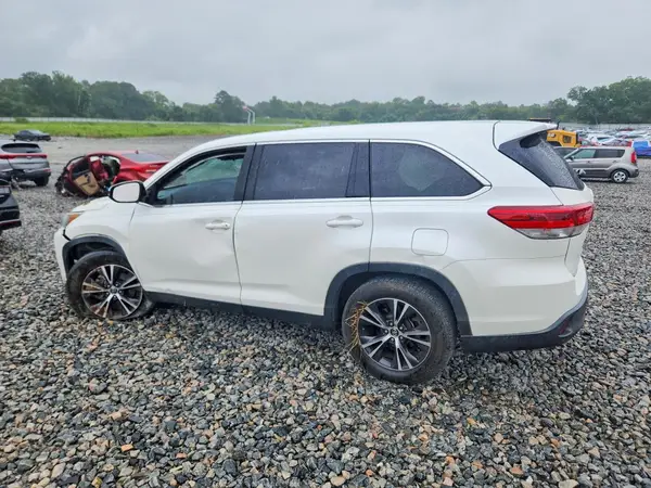 5TDZARFH1KS054770 2019 TOYOTA HIGHLANDER - Image 2