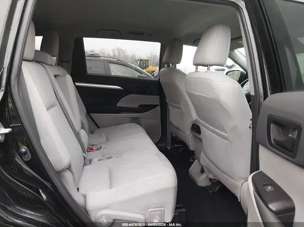 5TDZARFH1KS059435 2019 TOYOTA HIGHLANDER - Image 8