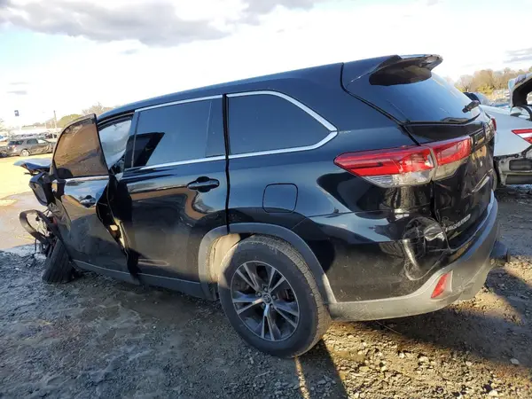5TDZARFH1KS059452 2019 TOYOTA HIGHLANDER - Image 2