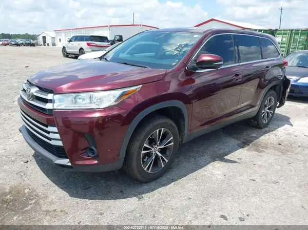 5TDZARFH1KS060262 2019 TOYOTA HIGHLANDER - Image 2