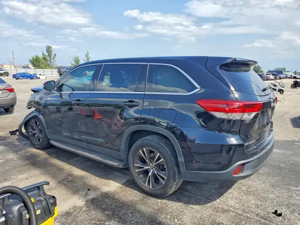 5TDZARFH1KS060763 2019 TOYOTA HIGHLANDER - Image 2