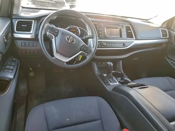 5TDZARFH1KS061721 2019 TOYOTA HIGHLANDER - Image 8