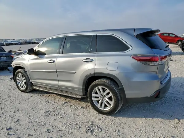 5TDZARFH2GS019307 2016 TOYOTA HIGHLANDER - Image 2