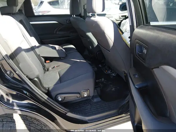 5TDZARFH2GS020540 2016 TOYOTA HIGHLANDER - Image 8