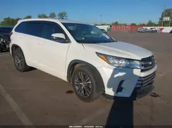 5TDZARFH2HS025416 2017 TOYOTA HIGHLANDER