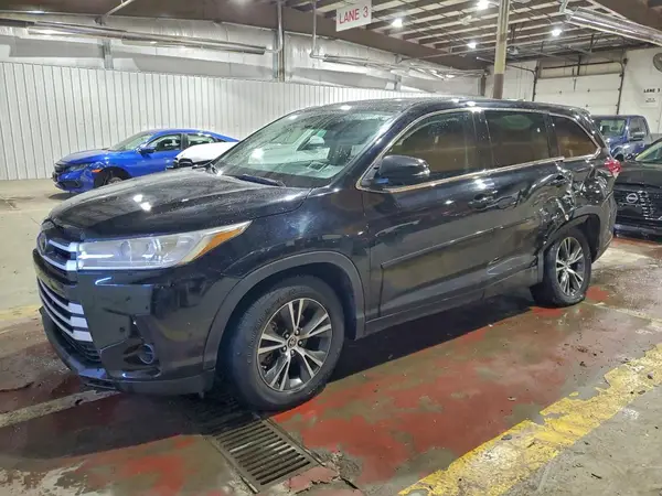 5TDZARFH2HS025822 2017 TOYOTA HIGHLANDER - Image 1
