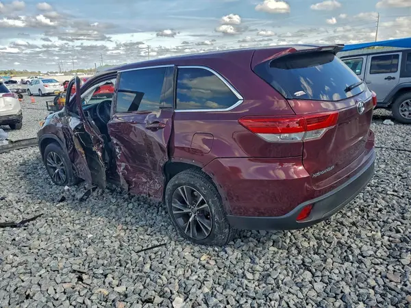 5TDZARFH2HS026565 2017 TOYOTA HIGHLANDER - Image 2