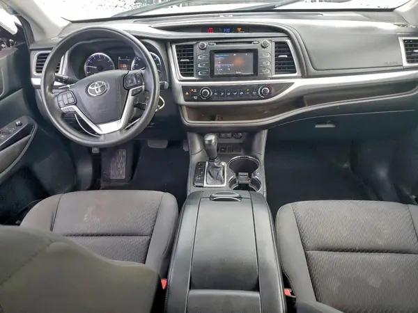 5TDZARFH2HS026565 2017 TOYOTA HIGHLANDER - Image 8