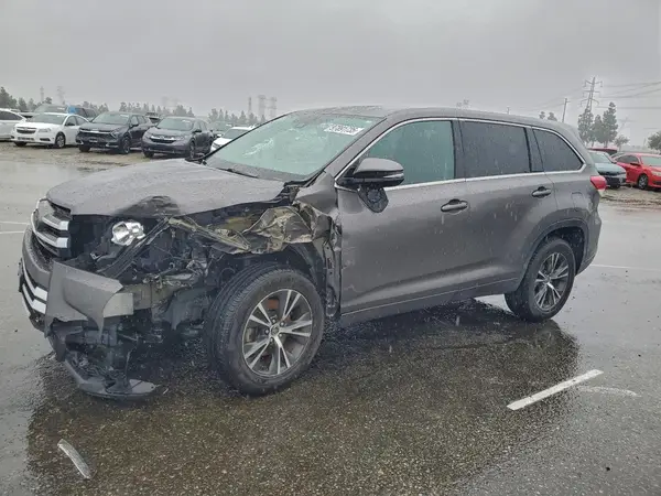 5TDZARFH2HS027361 2017 TOYOTA HIGHLANDER - Image 1