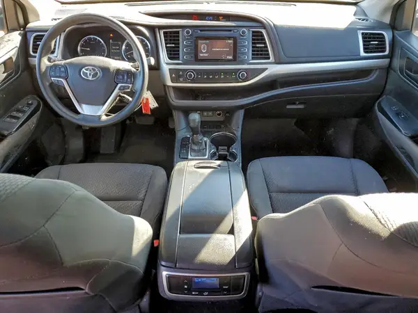 5TDZARFH2HS028882 2017 TOYOTA HIGHLANDER - Image 8