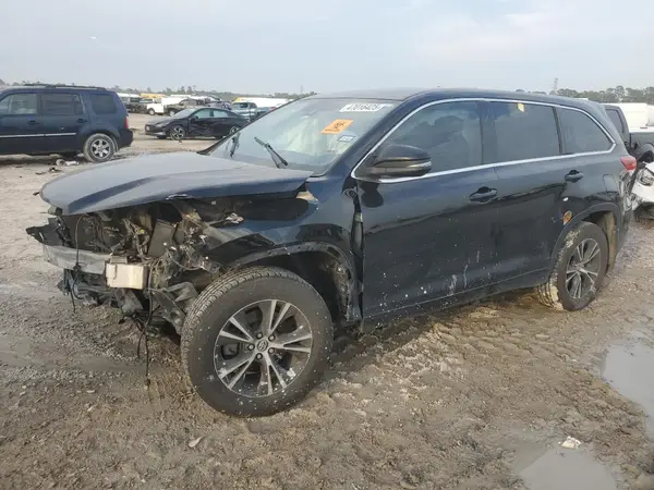 5TDZARFH2HS028901 2017 TOYOTA HIGHLANDER - Image 1