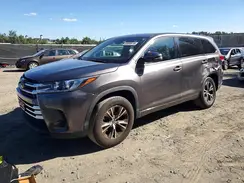 5TDZARFH2HS030440 2017 TOYOTA HIGHLANDER