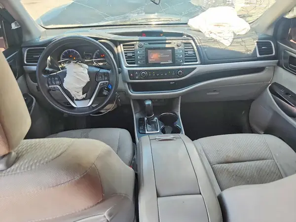 5TDZARFH2HS031975 2017 TOYOTA HIGHLANDER - Image 8