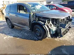 5TDZARFH2HS032012 2017 TOYOTA HIGHLANDER