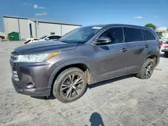 5TDZARFH2HS032415 2017 TOYOTA HIGHLANDER