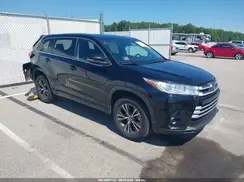 5TDZARFH2JS032873 2018 TOYOTA HIGHLANDER