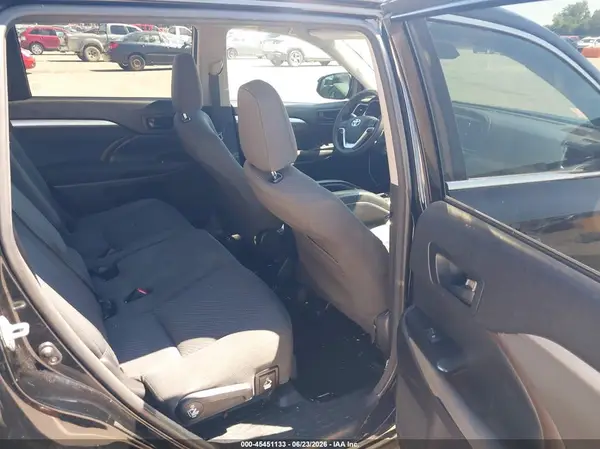 5TDZARFH2JS032873 2018 TOYOTA HIGHLANDER - Image 8