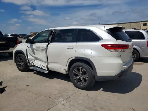 5TDZARFH2JS033604 2018 TOYOTA HIGHLANDER - Image 2