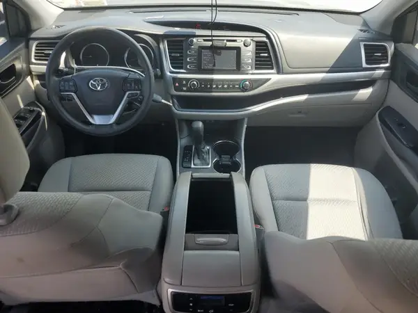 5TDZARFH2JS034476 2018 TOYOTA HIGHLANDER - Image 8
