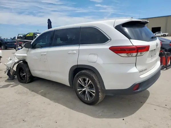 5TDZARFH2JS038835 2018 TOYOTA HIGHLANDER - Image 2