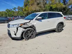 5TDZARFH2KS044457 2019 TOYOTA HIGHLANDER