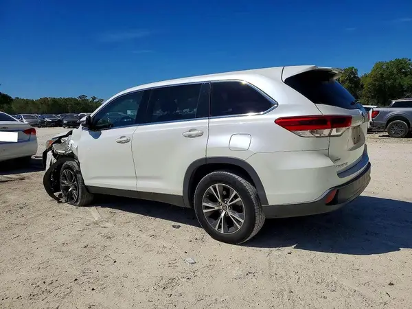 5TDZARFH2KS044457 2019 TOYOTA HIGHLANDER - Image 2
