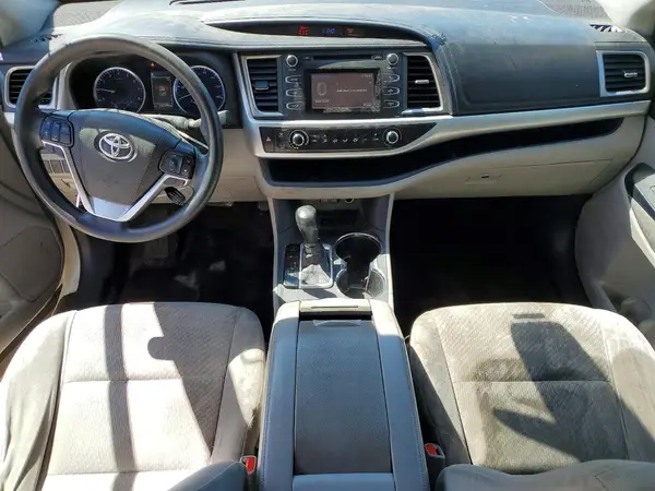5TDZARFH2KS044457 2019 TOYOTA HIGHLANDER - Image 8