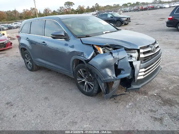 5TDZARFH2KS044474 2019 TOYOTA HIGHLANDER - Image 1