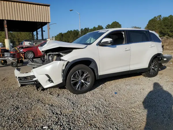 5TDZARFH2KS046628 2019 TOYOTA HIGHLANDER - Image 1