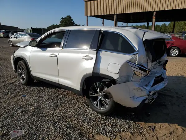 5TDZARFH2KS046628 2019 TOYOTA HIGHLANDER - Image 2