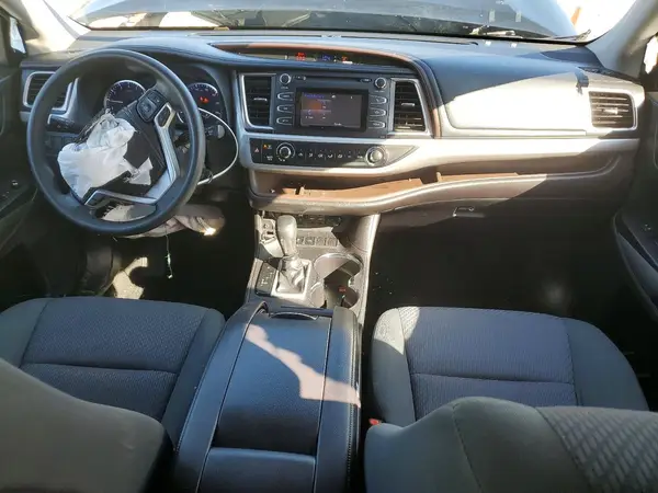 5TDZARFH2KS047391 2019 TOYOTA HIGHLANDER - Image 8