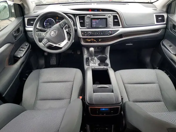 5TDZARFH2KS048959 2019 TOYOTA HIGHLANDER - Image 8