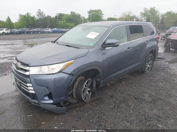5TDZARFH2KS048993 2019 TOYOTA HIGHLANDER - Image 2