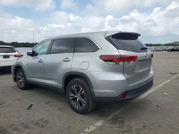 5TDZARFH2KS050940 2019 TOYOTA HIGHLANDER - Image 2