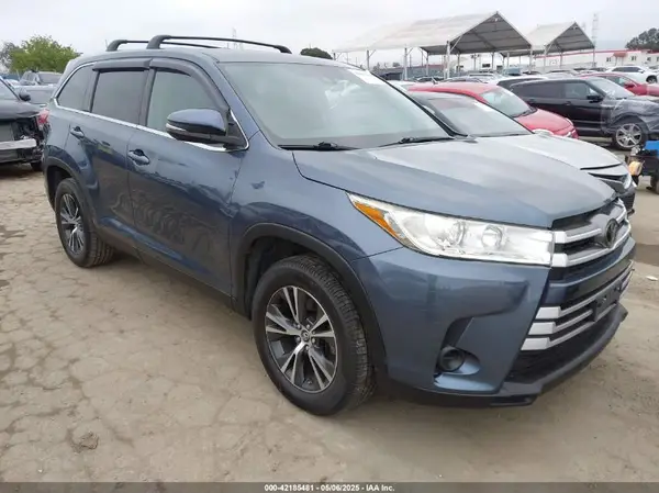 5TDZARFH2KS051554 2019 TOYOTA HIGHLANDER - Image 1