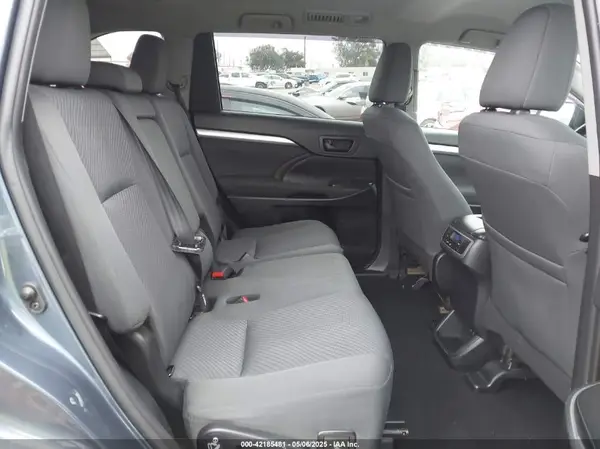 5TDZARFH2KS051554 2019 TOYOTA HIGHLANDER - Image 8